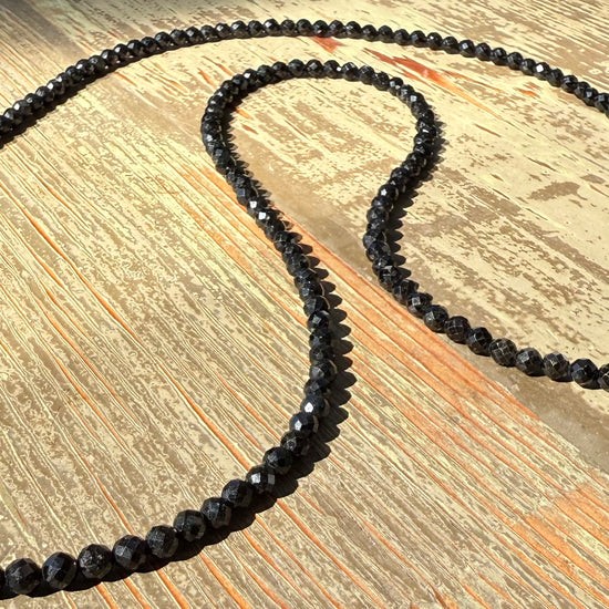 Stone Cache Black Tourmaline Gemstone Necklace
