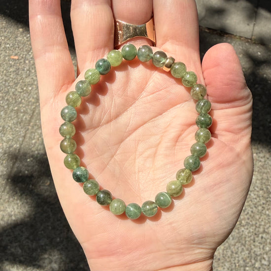 Stone Cache Green Apatite Gemstone Stretch Bracelet