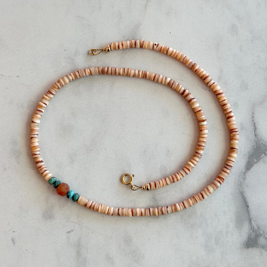 Stone Cache Vintage Shell Necklace