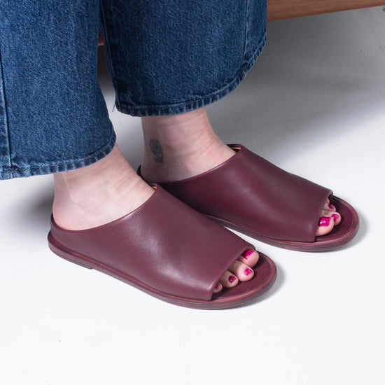Giulia Taddeucchi Open Toe Slip On (Bordeaux)