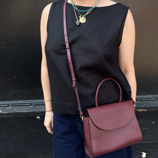 Il bisonte Medium "1978" Handbag (bordeaux)