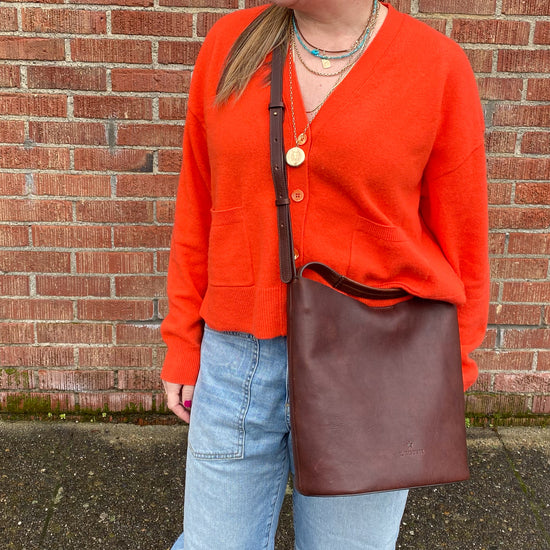 Il Bisonte "Laudi" Bucket Bag (dark chocolate)