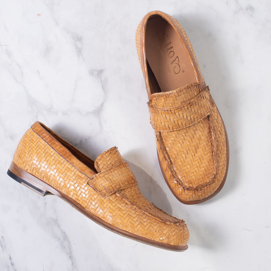 Shoto Woven Loafer (golden camel)