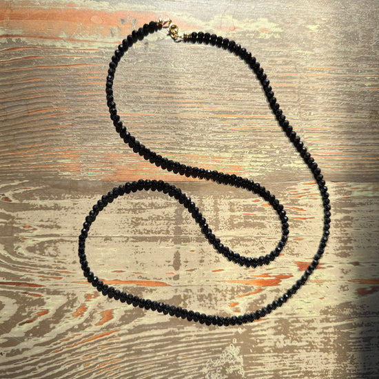 Stone Cache Black Tourmaline Gemstone Necklace