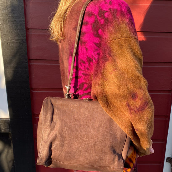 Christian Peau Medium Doctor Shoulder Bag (chocolate)