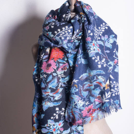 Épice Wool Fleur 2 Scarf/Stole (indigo)