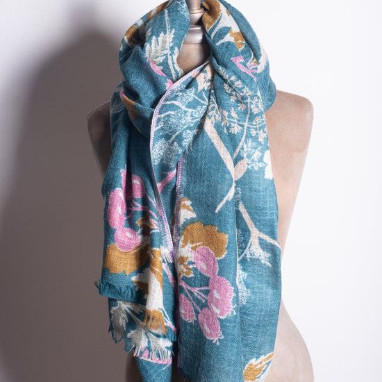 Épice "2590" Wool Blend Scarf/Stole (sea green)