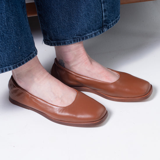 Giulia Taddeucchi Ballet Flat (Whiskey Brown)