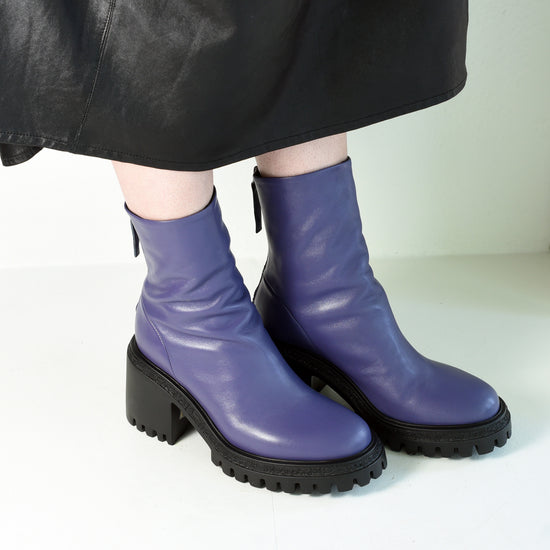 Halmanera "Rost" boot (mauve/violet) on sale!