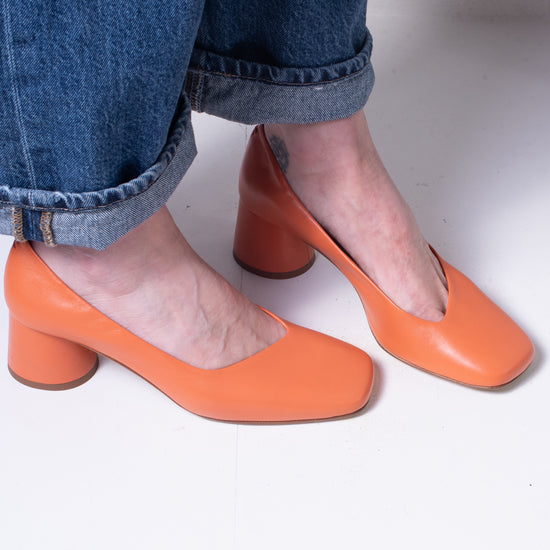 Halmanera "Cala" Pump (creamsicle) on sale!