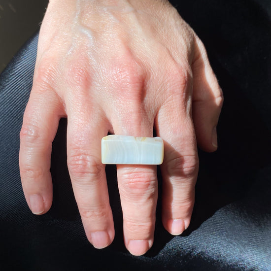 Hinge Designs Agate Ring