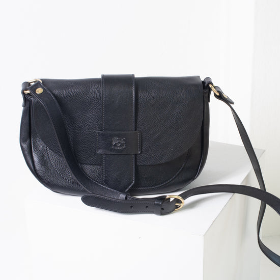 Il Bisonte Medium Saddle Bag (black)
