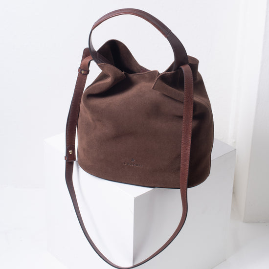 Il Bisonte "Laudi" Bucket Bag (chocolate suede)