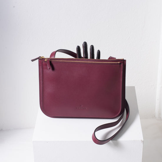 Il Bisonte Slim Double Zip Cross Body Bag (Bordeaux)