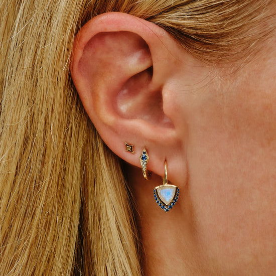 Métier Moonstone & Sapphire Earring