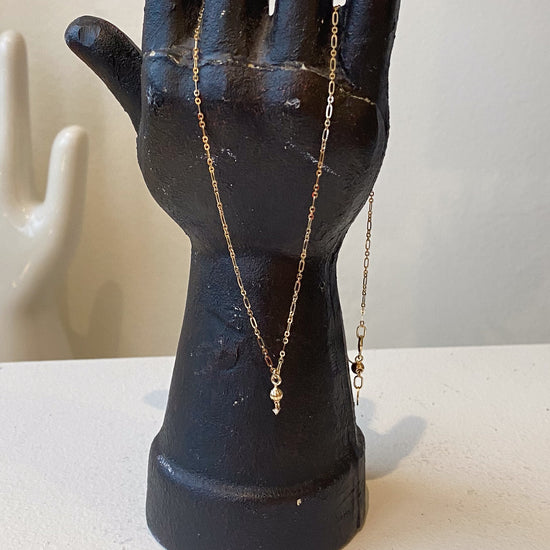 Métier 9k Gold Roma Necklace w/Dala Lucky Lantern