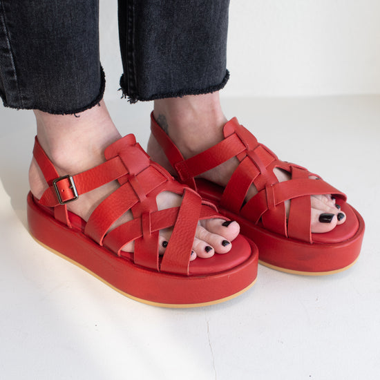 Moma Platform Sandal (red)