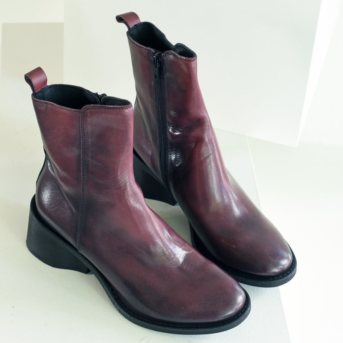 A Mano Online | Handcrafted Italian shoes, boots, sandals for women ...