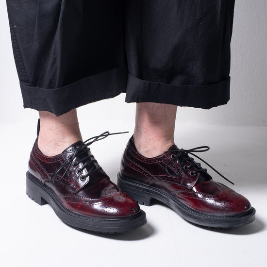 Moma Chunky Brogue  (Wine Patent Leather)