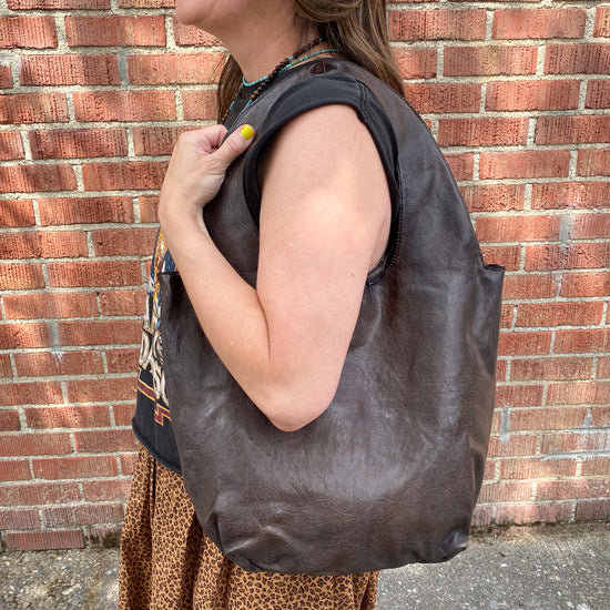 Numero 10 Charleston Shoulder Bag (dark chocolate)