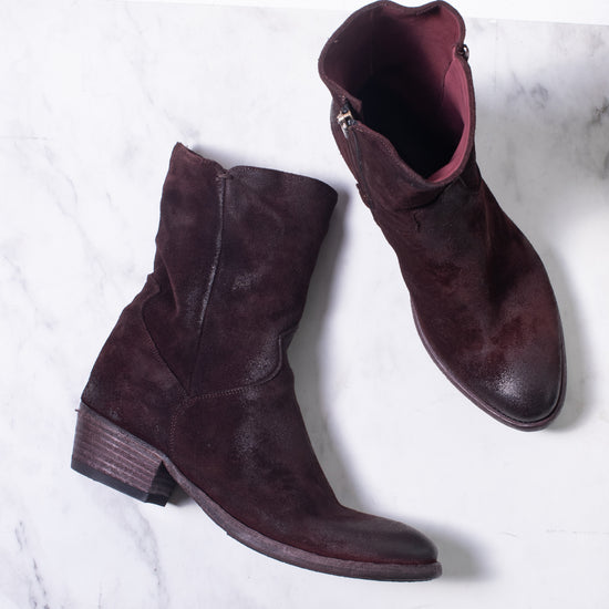 Pantanetti Simple Western Boot (raisin  distressed suede)