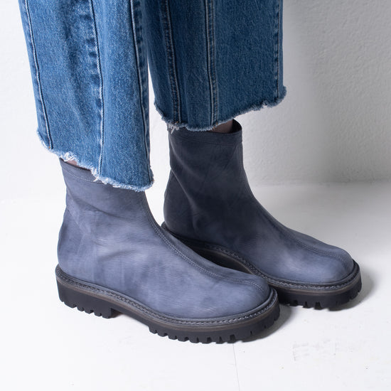 Shoto Chunky Boot (washed blue)