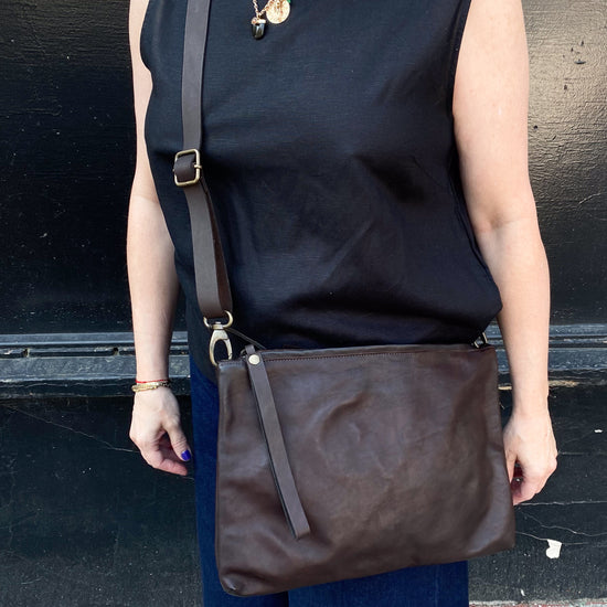Shoto Lea Shoulder Bag (dark chocolate)