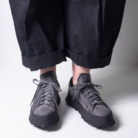 Shoto Low Top Sneaker (charcoal)