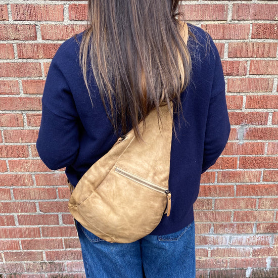 Shoto Bisa Sling Bag (tobacco)